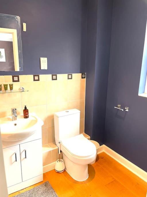 The Woodlands, Shortstay, Ideal For Families, Relocation, Contractors, Travel Stay Horley Esterno foto